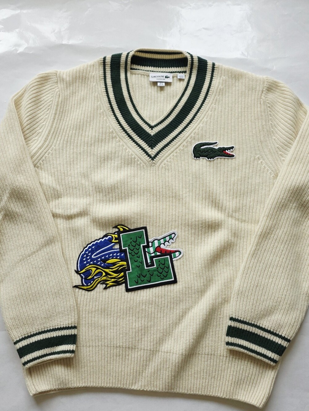 Lacoste Classic Fit 100% Wool V-Neck Sweater Cream Green Size M
